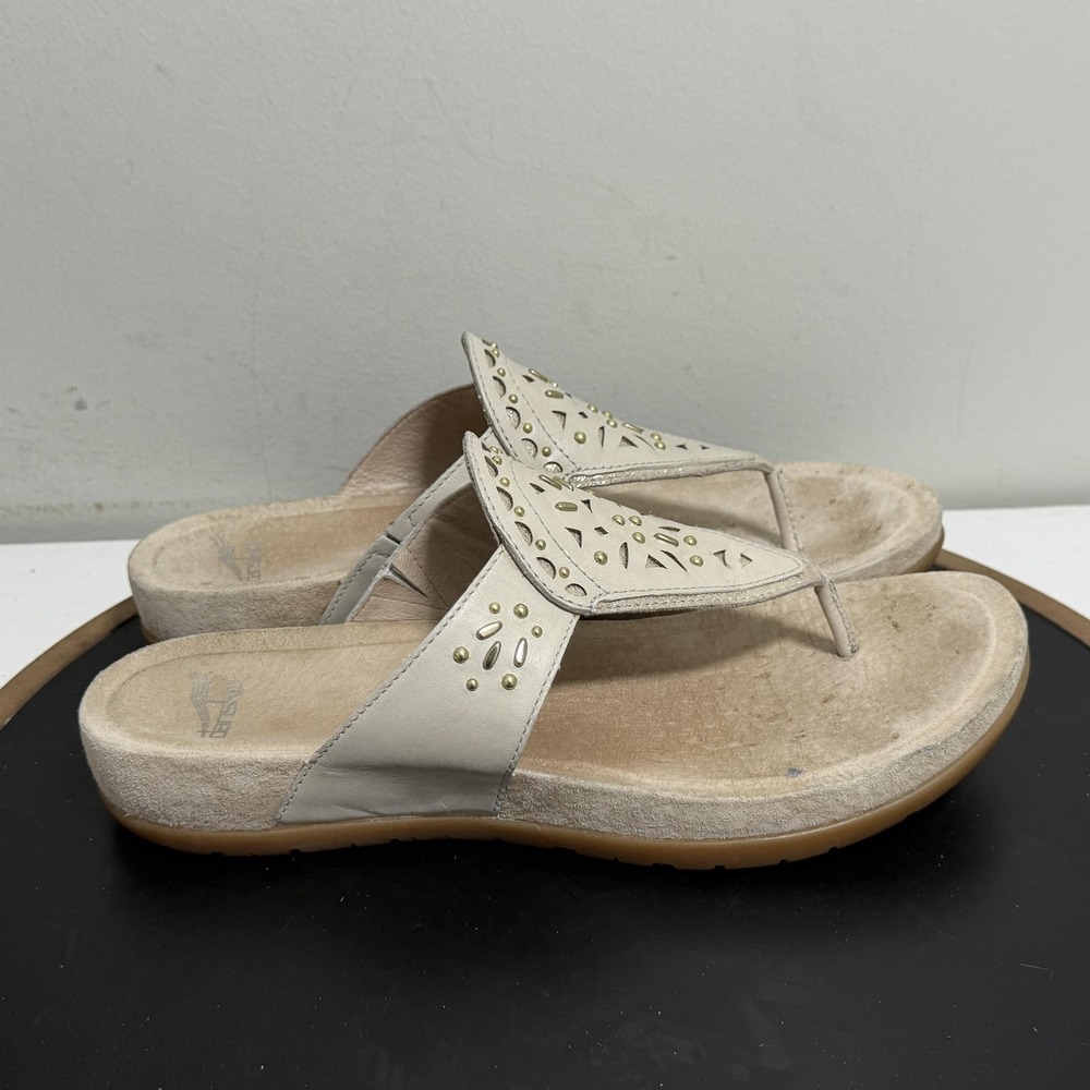 Dansko Sandals Womens Size 42 Beige‎ Leather Wedge Thong Flip Flop Comfort